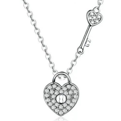 Strieborný náhrdelník s príveskom v tvare srdca