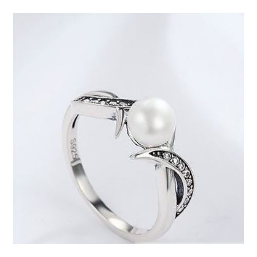 Strieborný prsteň s perlami, veľkosť 7