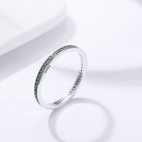 Strieborný prsteň s kryštálmi, zelený, veľkosť 6