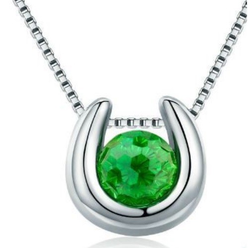 Strieborný náhrdelník s príveskom v tvare podkovy, zelená